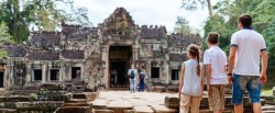 610x250_family-trip-cambodia-dad-sons
